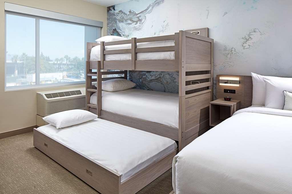 Cambria Hotel & Suites Anaheim Resort Area Bilik gambar